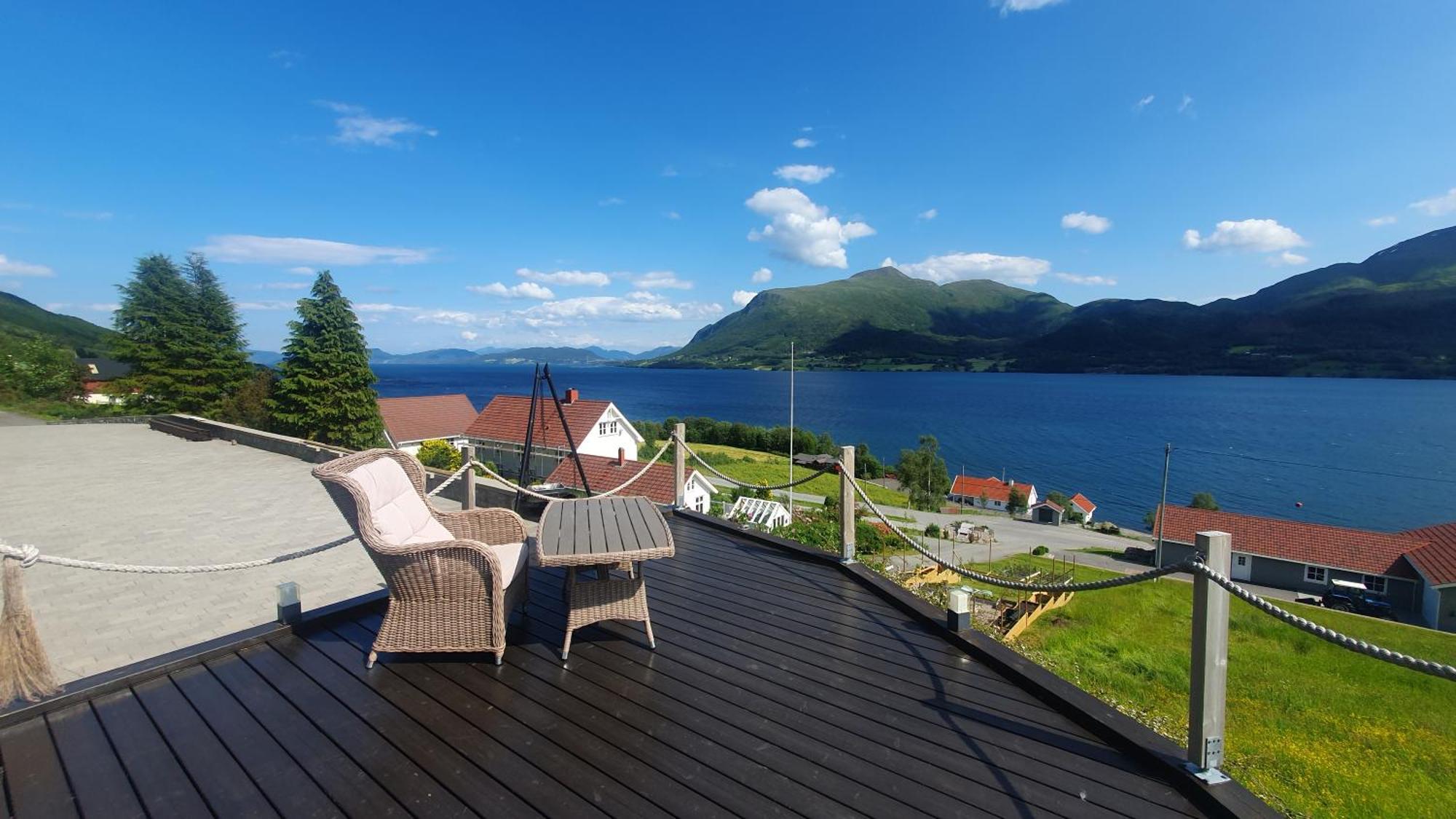 Steinsgrenda Kvernesfjorden Apartments מראה חיצוני תמונה